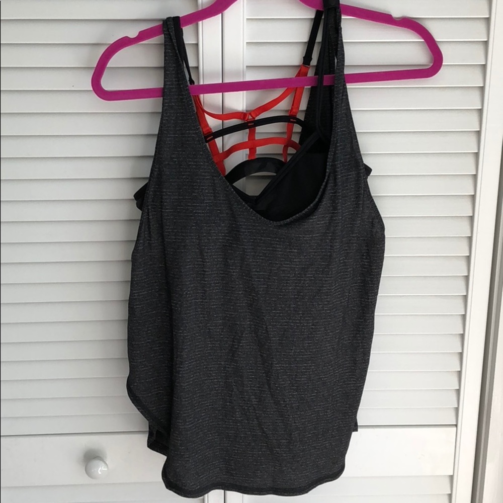 Lululemon flowy tank top w/ detachable sports bra